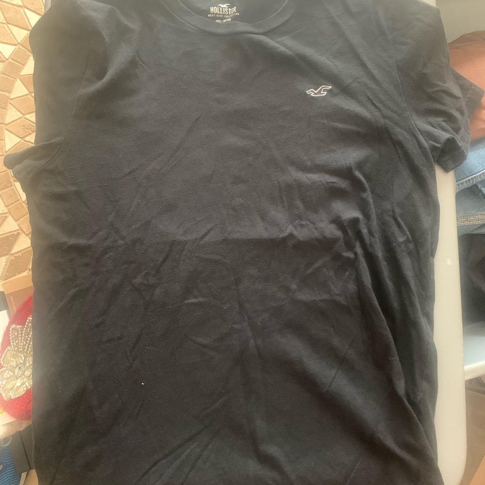 Hollister Men's Dark Tee